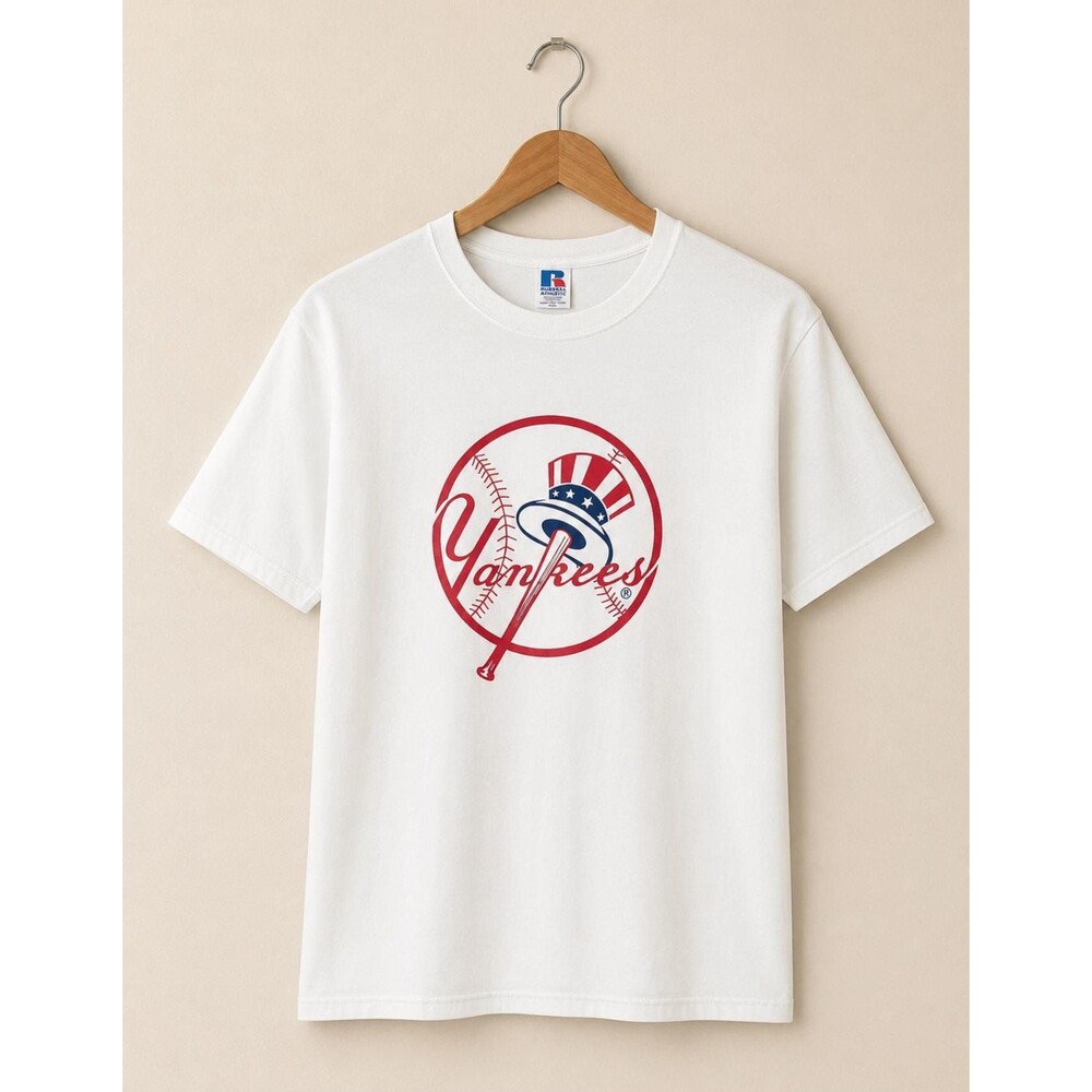 Vintage New York Yankees T Shirt Russell Athletic White MLB Baseball Graph Large